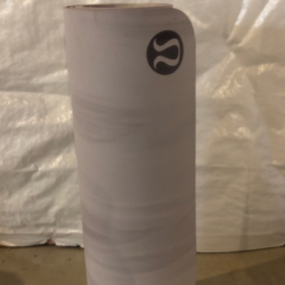 LuLuLemon yoga mat